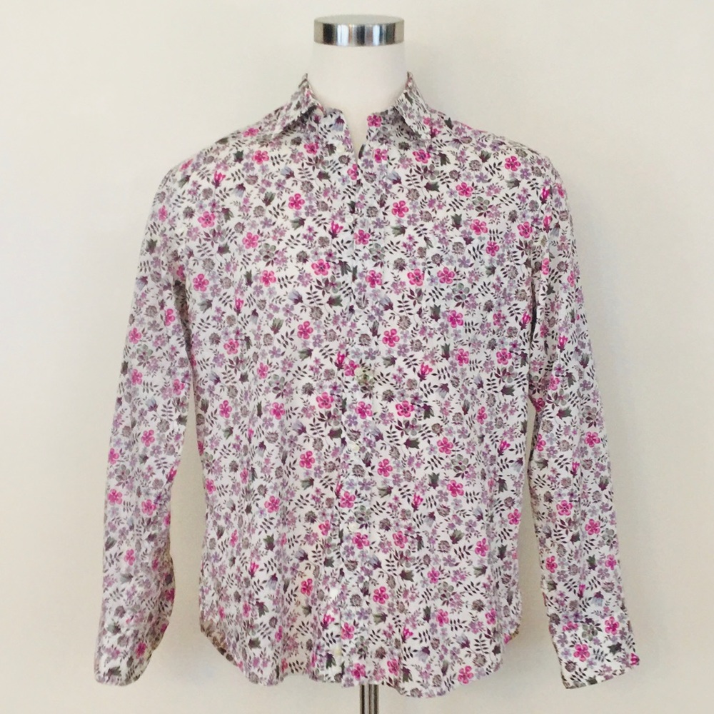 Men’s long-sleeved button down shirt